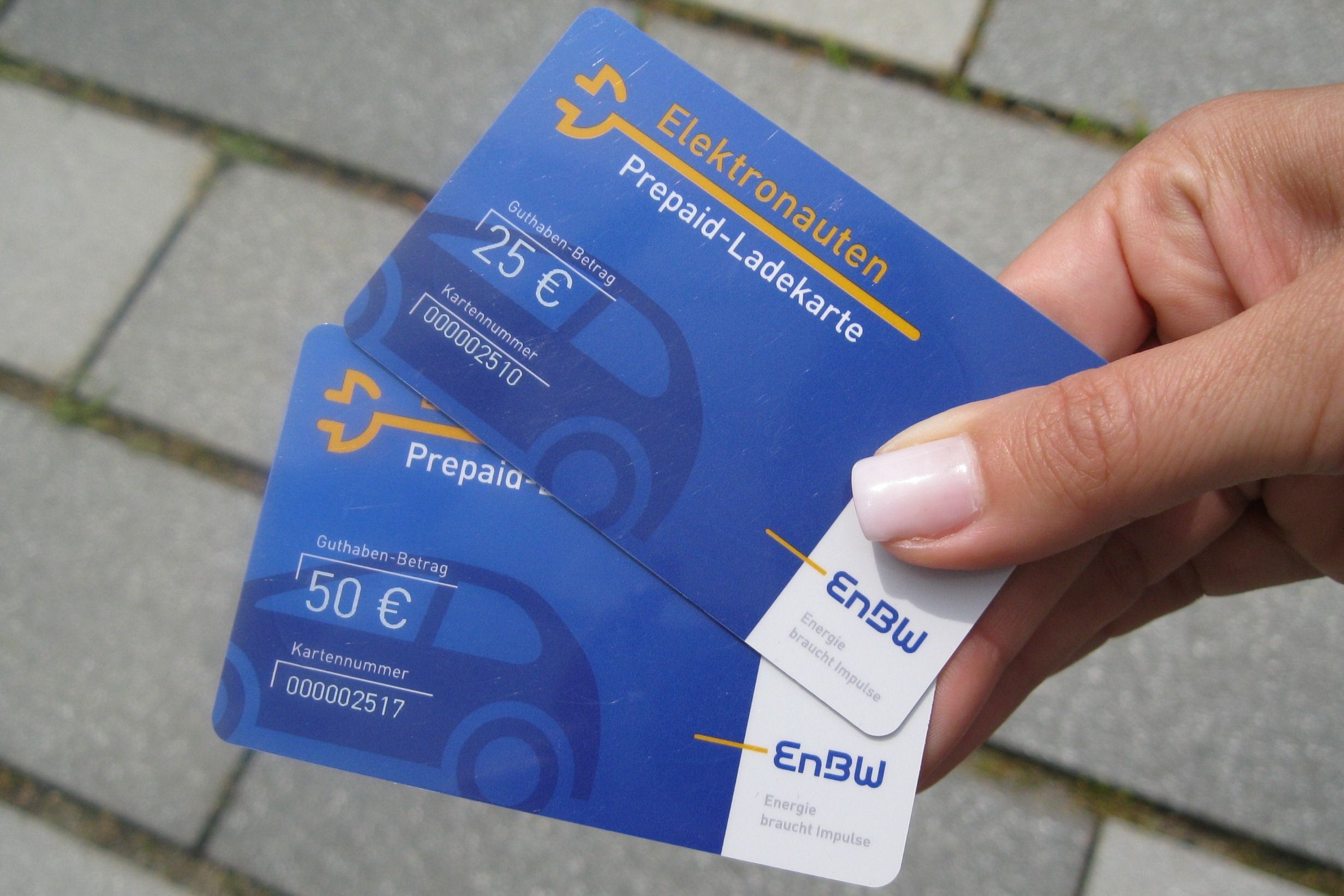 EnBW bietet bundesweit erste Prepaid-Ladekarte für Elektro  EnBW